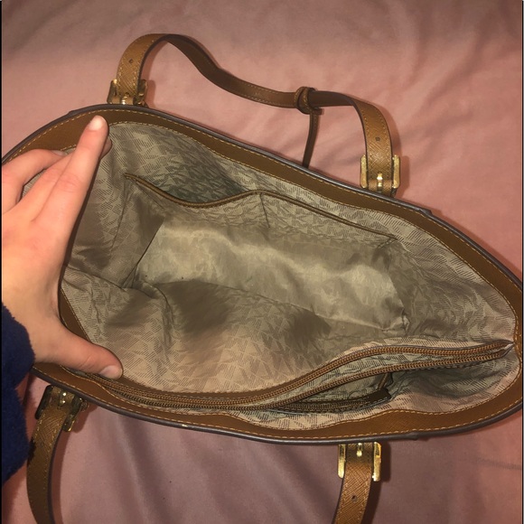 Michael kors MK purse in brown - Picture 4 of 6